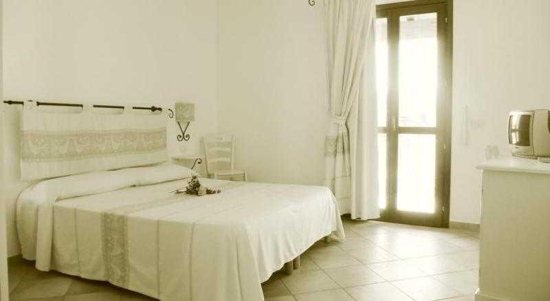 Borgo Dei Pescatori Hotel Aglientu Buitenkant foto