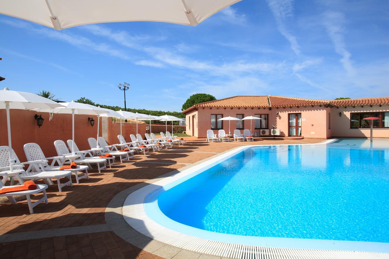 Borgo Dei Pescatori Hotel Aglientu Buitenkant foto
