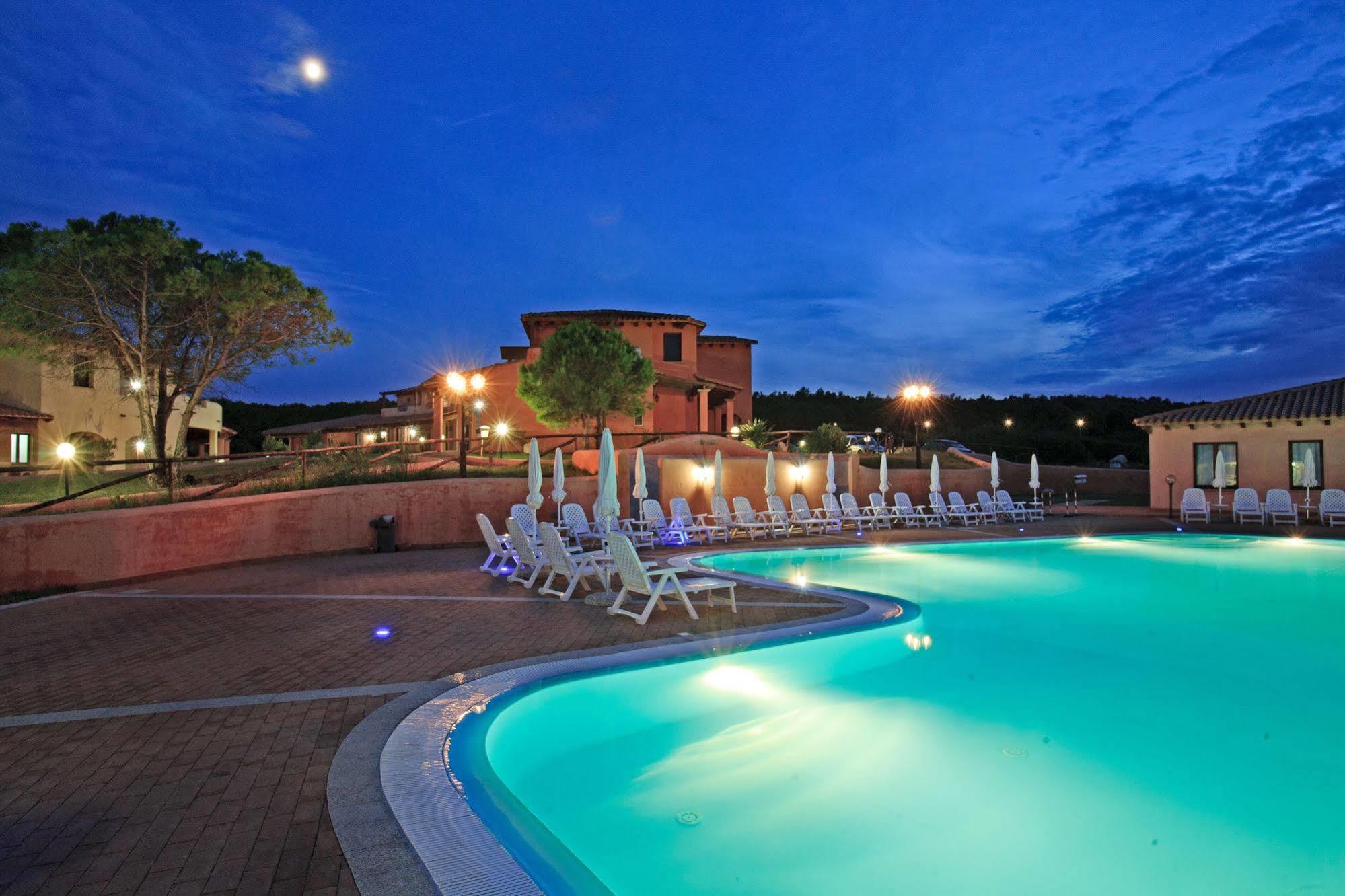 Borgo Dei Pescatori Hotel Aglientu Buitenkant foto