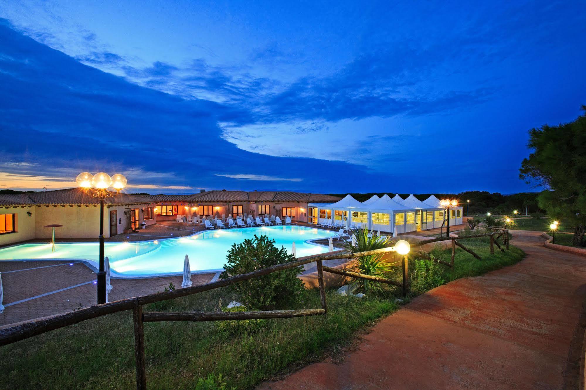 Borgo Dei Pescatori Hotel Aglientu Buitenkant foto