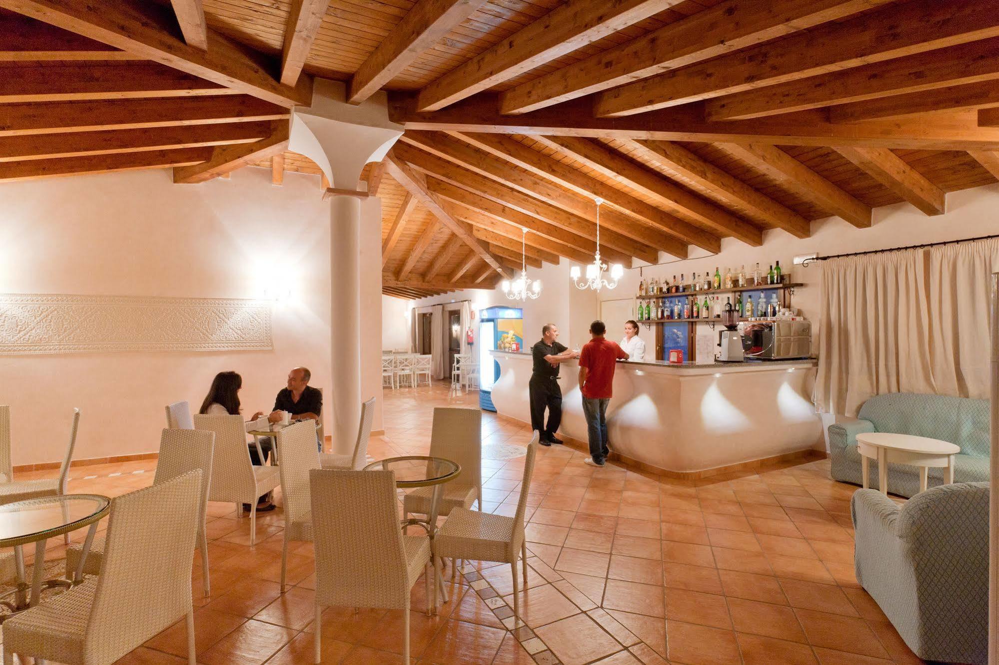 Borgo Dei Pescatori Hotel Aglientu Buitenkant foto