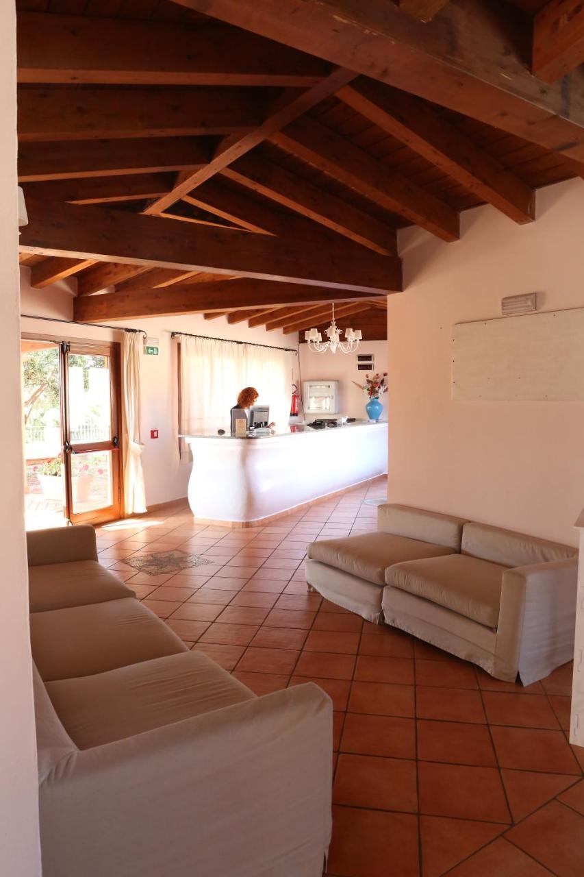 Borgo Dei Pescatori Hotel Aglientu Buitenkant foto