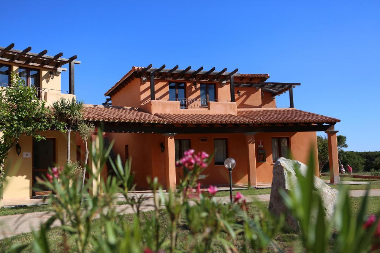 Borgo Dei Pescatori Hotel Aglientu Buitenkant foto