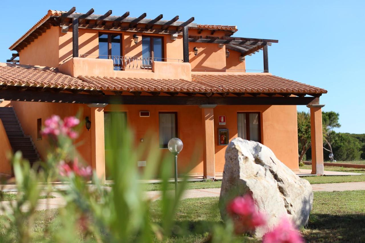 Borgo Dei Pescatori Hotel Aglientu Buitenkant foto