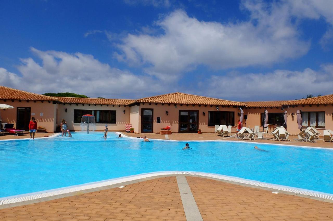 Borgo Dei Pescatori Hotel Aglientu Buitenkant foto
