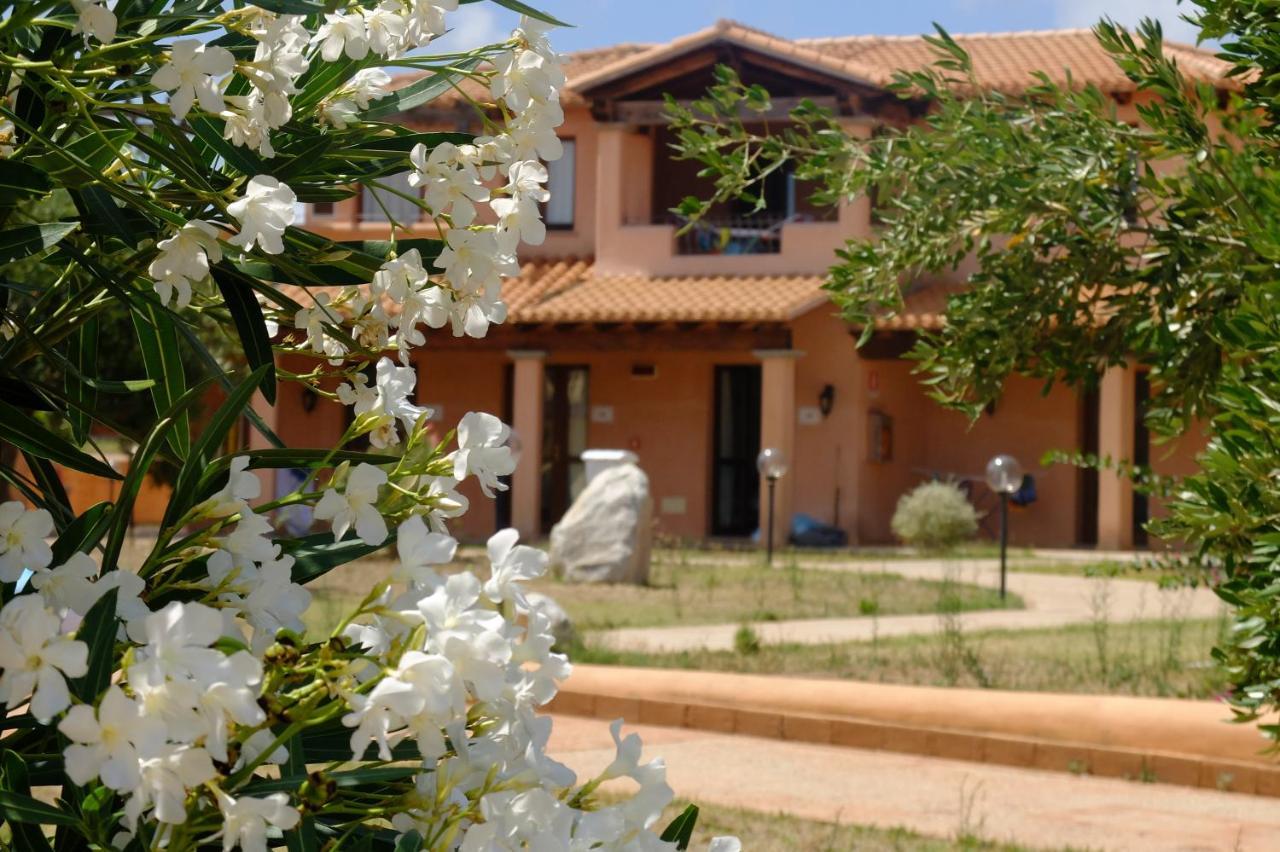 Borgo Dei Pescatori Hotel Aglientu Buitenkant foto