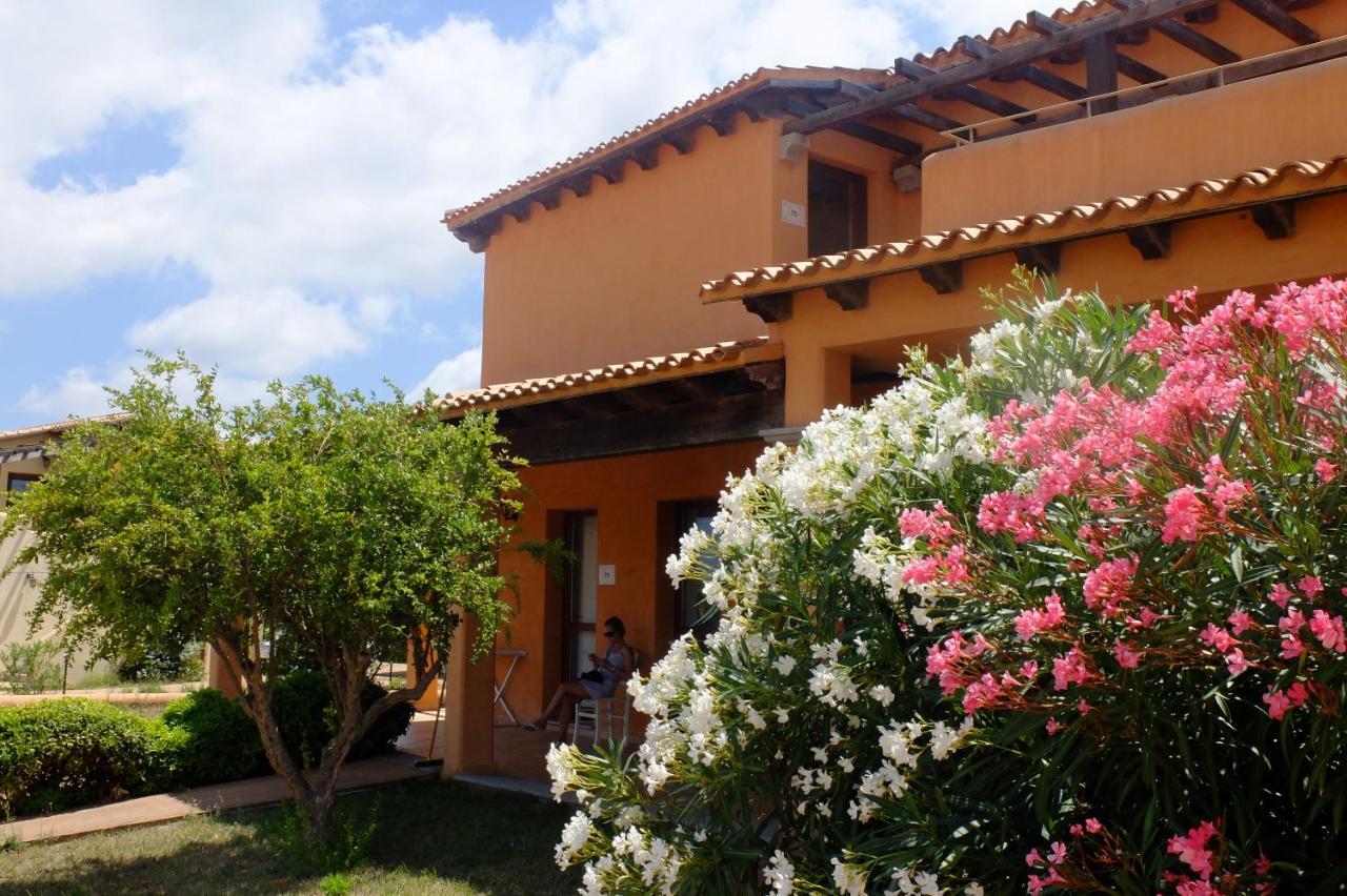 Borgo Dei Pescatori Hotel Aglientu Buitenkant foto