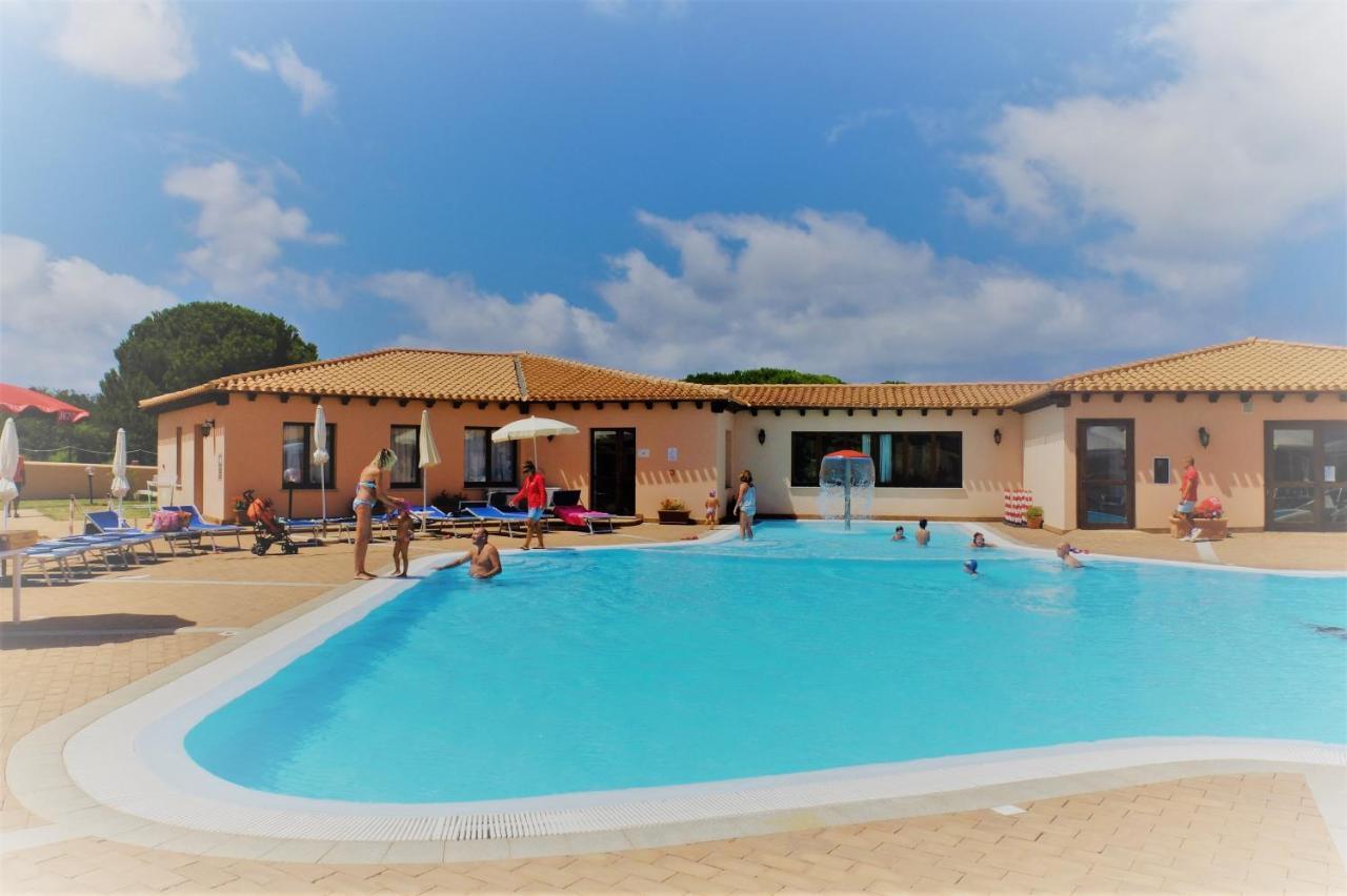Borgo Dei Pescatori Hotel Aglientu Buitenkant foto