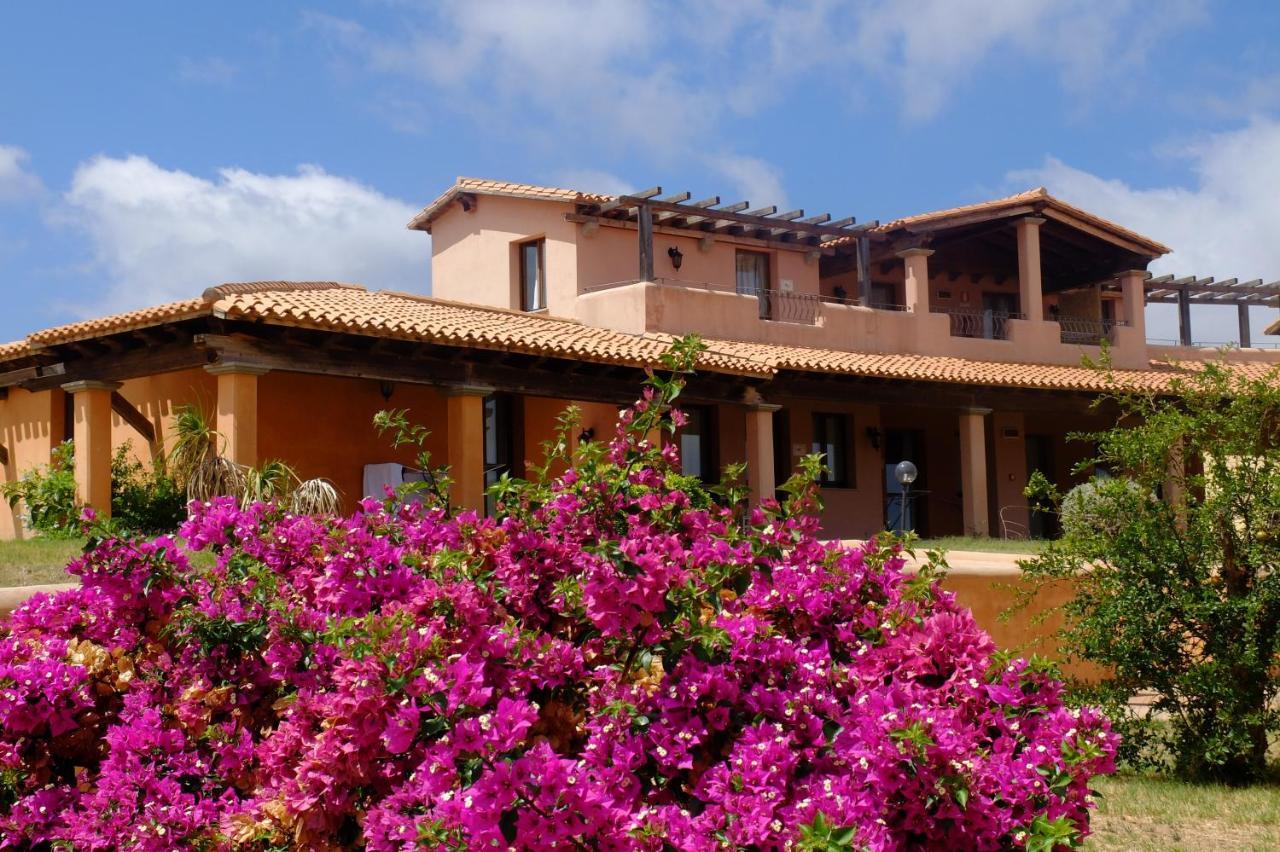 Borgo Dei Pescatori Hotel Aglientu Buitenkant foto